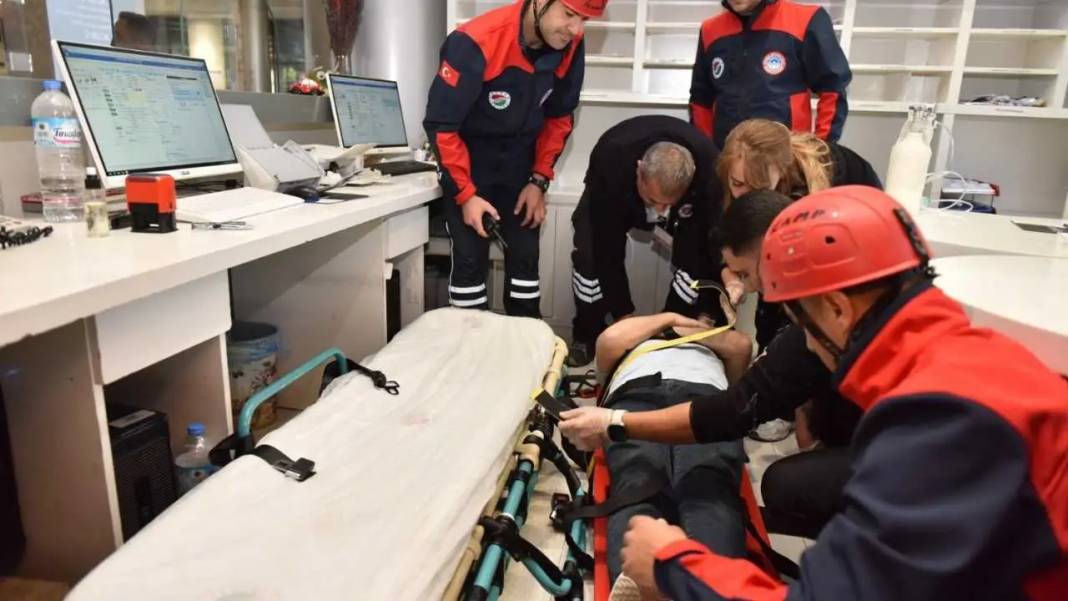 Kepez’de 5.1’lik Deprem Tatbikatı Nefes Kesti! 3